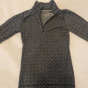 Smart wool pullover
